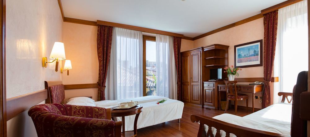 Hotel Villa Venezia Grado Exteriör bild